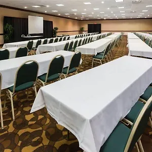Hotel Ramada Plaza And Conference Center, Louisville