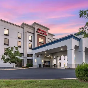 Hotel Hampton & East, Louisville